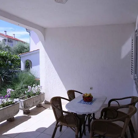 In Silo/insel Krk 13571 Apartment *